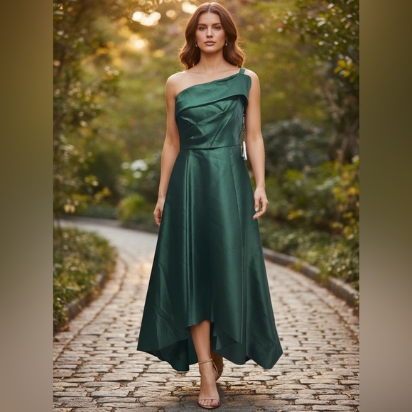 Adrianna Papell Dresses & Skirts - Adrianna Papell One-Shoulder Dress in Deep Green